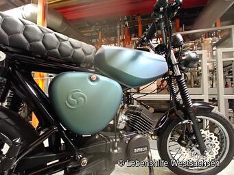 Behindertenwerkstatt Reinsdorf - Pulverbeschichtung mit Flipflop- bzw. Chamäleonlack